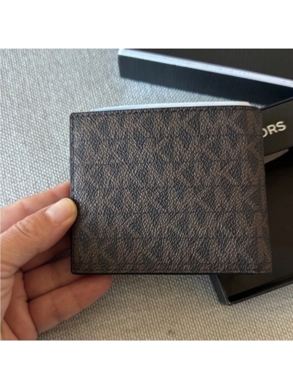 Michael Kors Men’s Andy MK Logo Leather L-Fold With ID Card Wallet Brown